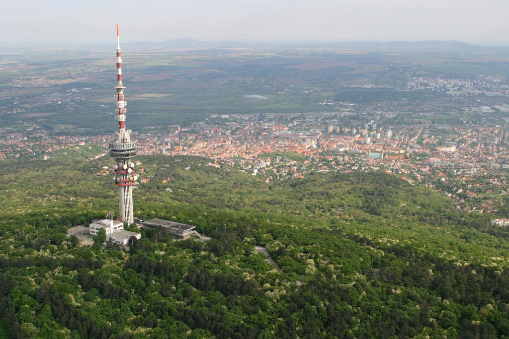 Hetedik Apartman Pécs Exterior foto